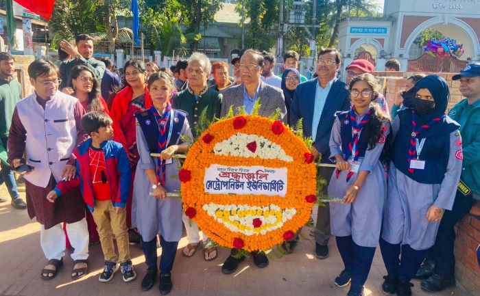 মেট্রোপলিটন ইউনিভার্সিটিতে আনন্দ-উদ্দীপনায় মহান বিজয় দিবস উদযাপন