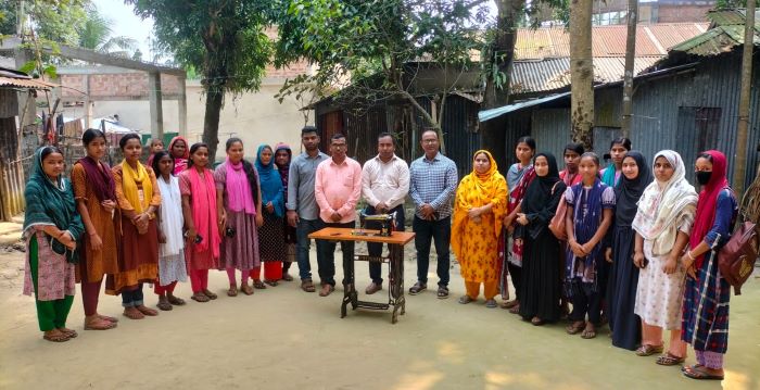 দিরাইয়ে প্রান্তিক কিশোরীদের নিয়ে মাসব্যাপী সেলাই প্রশিক্ষণ শুরু