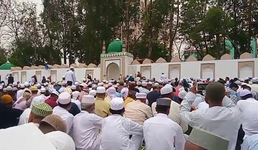 সিলেটে যথাযোগ্য মর্যাদায় পবিত্র ঈদুল ফিতর উদযাপিত || পর্যটকদের জন্যে বিশেষ নিরাপত্তা