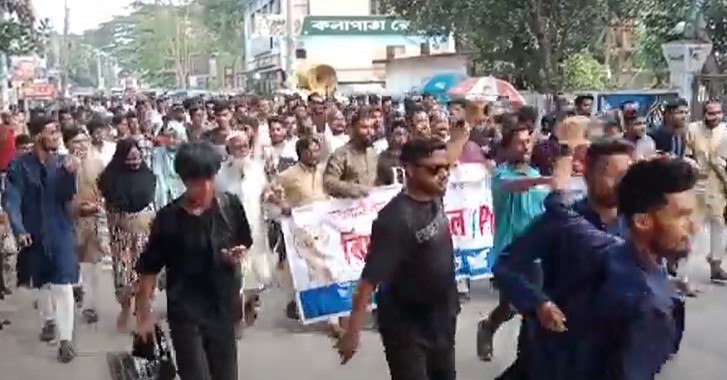 হবিগঞ্জের আ লীগের বিচার ও রাজনৈতিক কার্যক্রম নিষিদ্ধের দাবিতে এনসিপির মিছিল