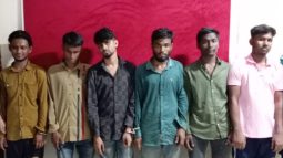 মহানগরীতে ডাকাতির প্রস্তুতিকালে দেশীয় অস্ত্র সহ ৬ ডাকাত গ্রেফতার