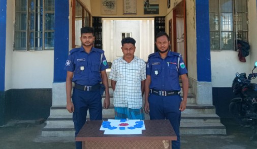 সিলেটের জকিগঞ্জ থানা পুলিশের অভিযানে ২১০০ পিস ইয়াবা সহ গ্রেফতার ১