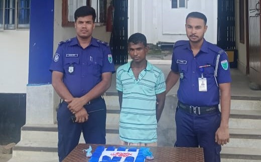 জকিগঞ্জ থানা পুলিশের অভিযানে ৪২০০ পিস ইয়াবা সহ এক ‘মাদক ব্যবসায়ী’ গ্রেফতার