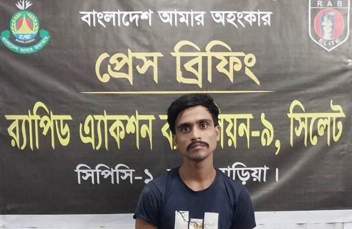 ব্রাহ্মণবাড়িয়ায় ১৯৪ বোতল ‘ইসকফ সিরাপ’ সহ ১ জনকে গ্রেফতার করেছে র‌্যাব