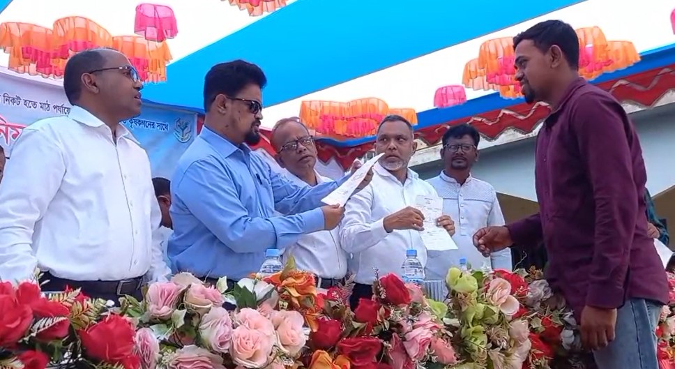 বানিয়াচংয়ে সরাসরি প্রকৃত কৃষকের নিকট থেকে বোরো ধান সংগ্রহ কার্যক্রম উদ্বোধন