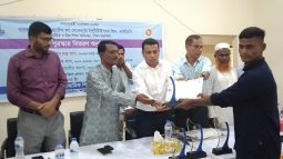 শাল্লায় কৃতিত্বপূর্ণ ফলাফলের জন্য শিক্ষার্থীদেরকে ক্রেস্ট ও সনদপত্র প্রদান
