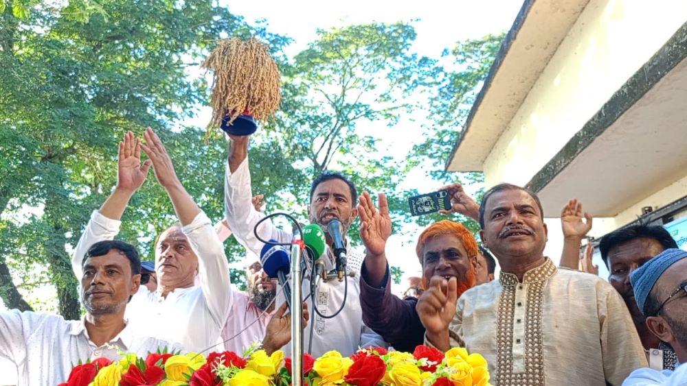 মধ্যনগরে জাতীয় বিপ্লব ও সংহতি দিবসের কর্মসূচিতে আনিসুল হক