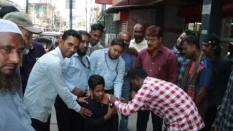 মহানগরীতে দরিদ্র ছিন্নমূল ও পথশিশুদের দেওয়া হচ্ছে টাইফয়েড টিকা