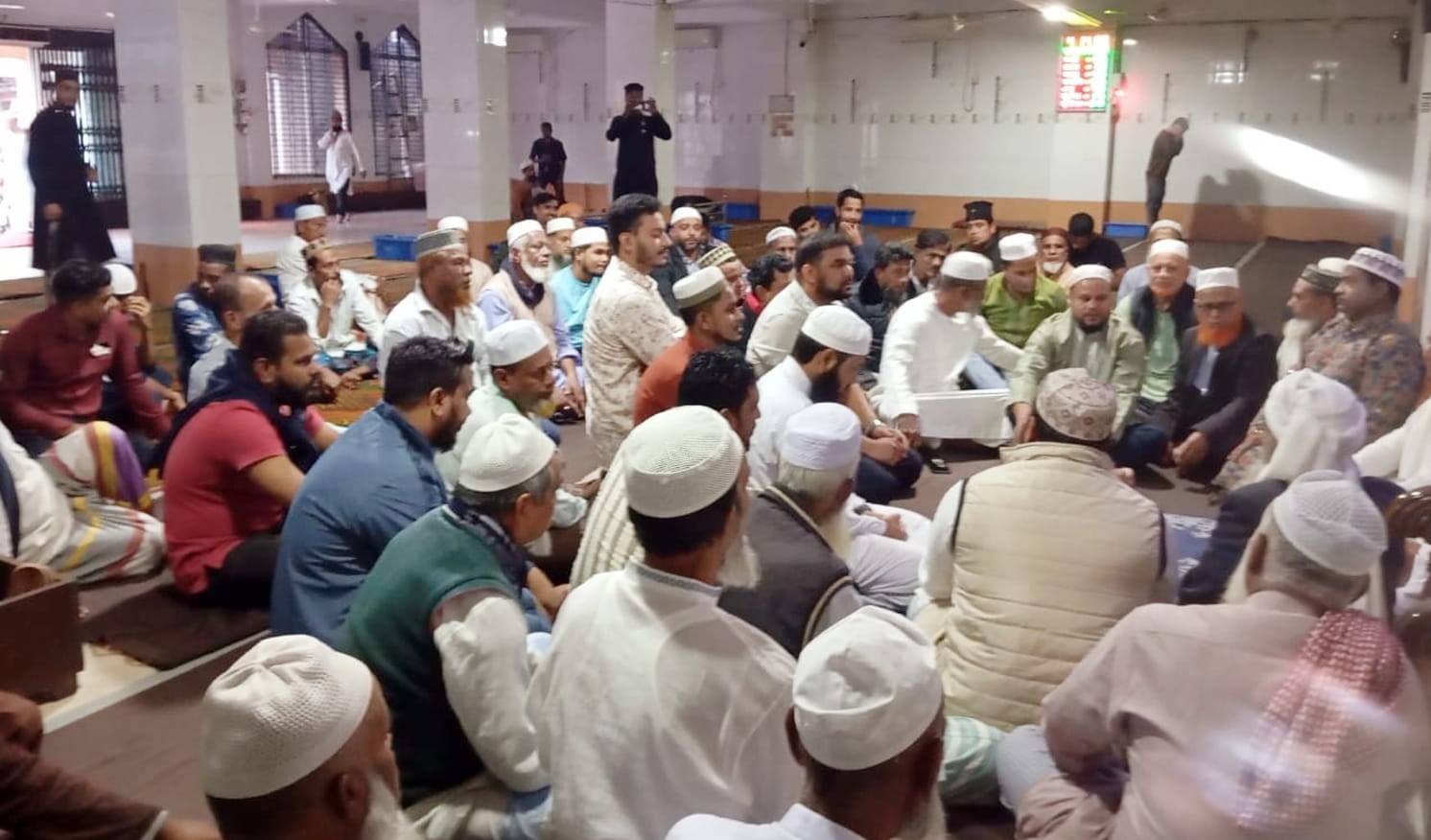 খালেদা জিয়ার সুস্থতা কামনায় ফয়সল চৌধুরীর উদ্যোগে মিলাদ ও দোয়া