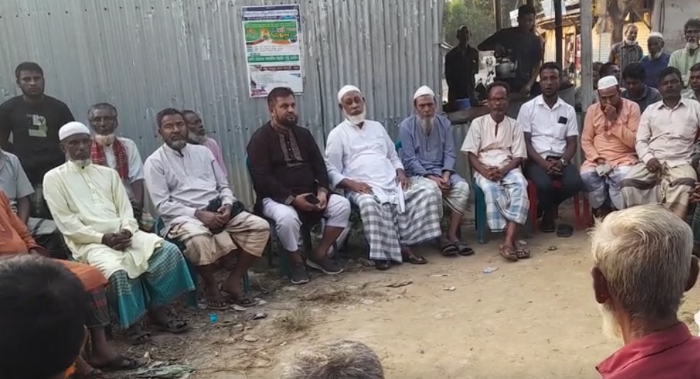 হবিগঞ্জে মিশুক চালককে মারধরের প্রতিবাদে ৭ গ্রামবাসীর সভা
