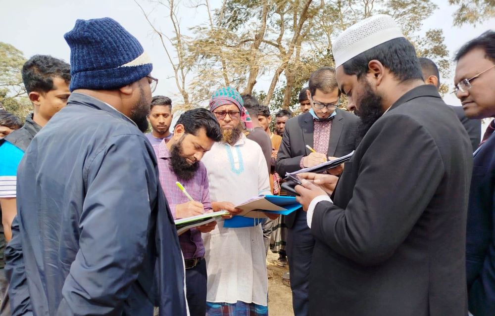 র‌্যাব ও পরিবেশ অধিদপ্তরের অভিযান ৪ লাখ টাকা জরিমানা আদায়