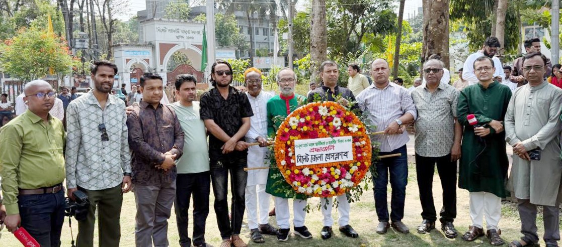 স্বাধীনতা দিবসে জাতির শ্রেষ্ঠ সন্তানদের স্মরণে জেলা প্রেসক্লাবের শ্রদ্ধাঞ্জলি