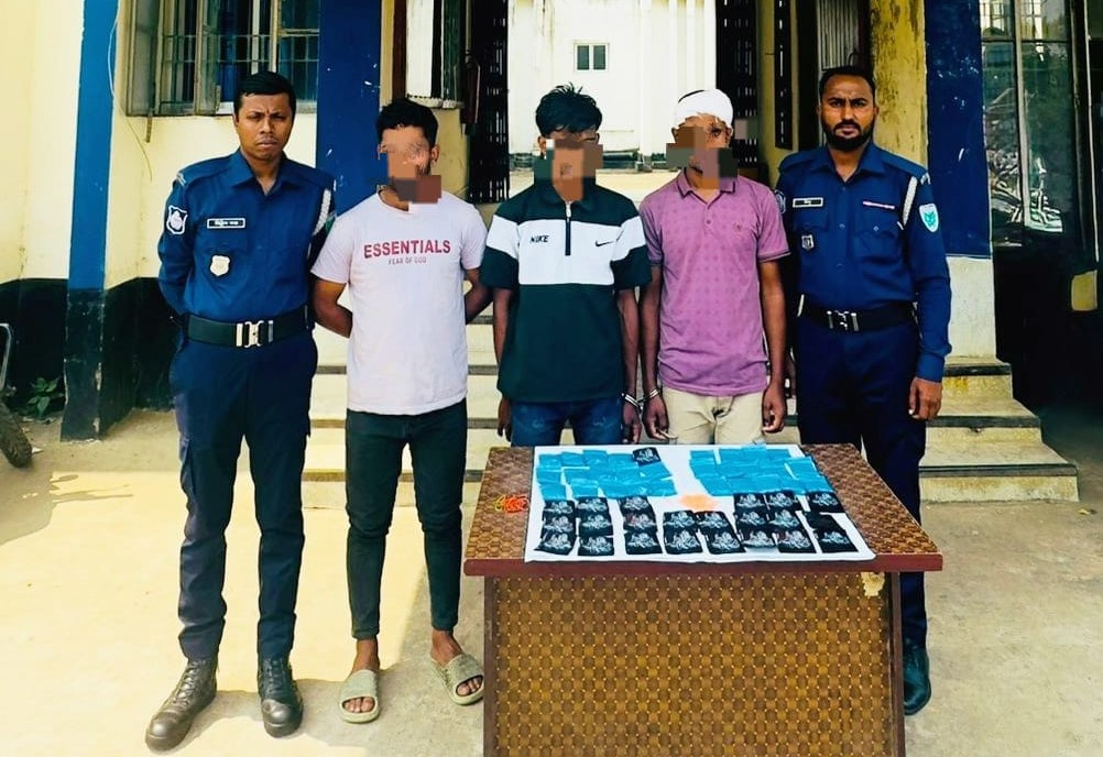 জকিগঞ্জ থানা পুলিশের অভিযানে ১০২০০ পিস ইয়াবাসহ ৩ জন গ্রেফতার