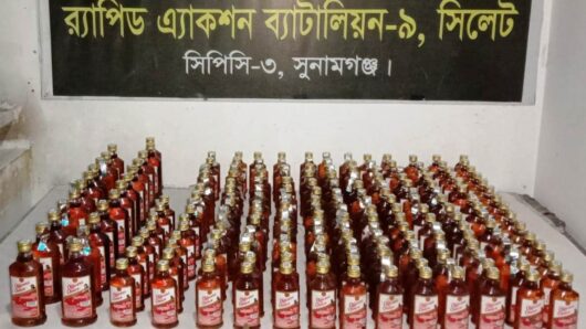 র‌্যাব-৯ বিশ্বম্ভরপুর থেকে উদ্ধর করেছে ২১১ বোতল বিদেশী মদ
