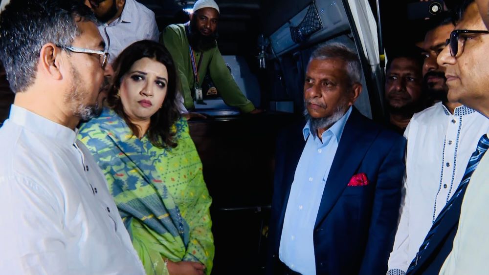 মধ্যপ্রাচ্য যুদ্ধে নিহত প্রবাসী তারেকের মরদেহ গ্রহণ করলেন আরিফ