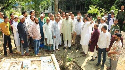 মহানগরীর সুবিধাবঞ্চিত এলাকায় গিয়ে জনদুর্ভোগ দেখলেন সিসিক প্রশাসক