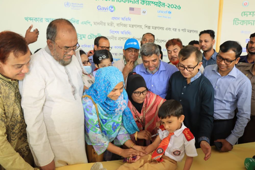 সরকার জনস্বাস্থ্যের বিষয়টিকে অত্যন্ত গুরুত্ব দিয়ে দেখছে : বাণিজ্যমন্ত্রী