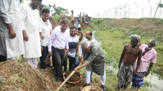 খাল খননে অর্থনৈতিকভাবে লাভবান হবেন কৃষকরা : শ্রমমন্ত্রী আরিফ