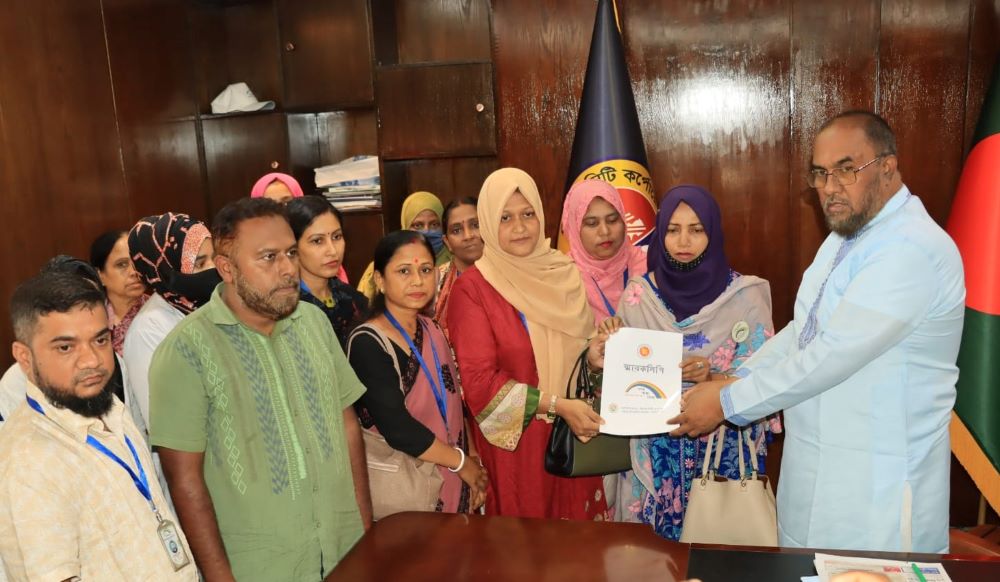 চাকরির ব্যাপারে আরবান হেলথ কেয়ার কর্মীদের আশ্বস্ত করলেন সিসিক প্রশাসক