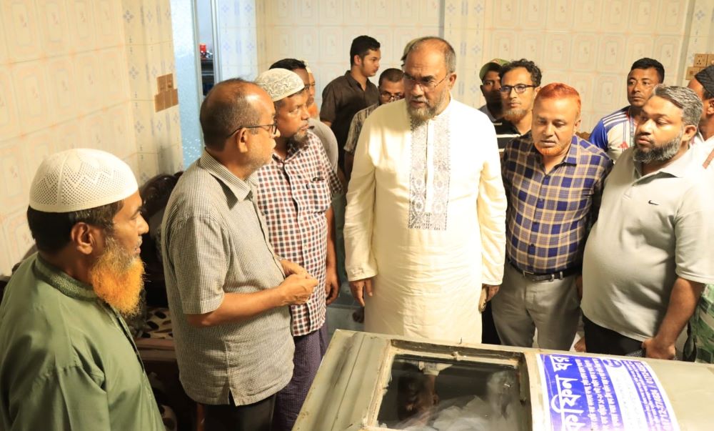 সিসিক কর্মীর অকাল মৃত্যু || পরিবারকে সান্ত্বনা দিলেন কাইয়ুম চৌধুরী