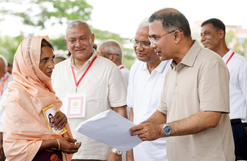 মানুষ শান্তি কাজ স্থিতিশীলতা কর্মসংস্থান চিকিৎসা ও শিক্ষার সুযোগ চায় : প্রধানমন্ত্রী
