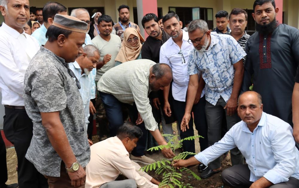 গ্রিন-ক্লিন সিলেট গড়তে বেশি করে গাছ লাগানোর আহ্বান সিসিক প্রশাসকের