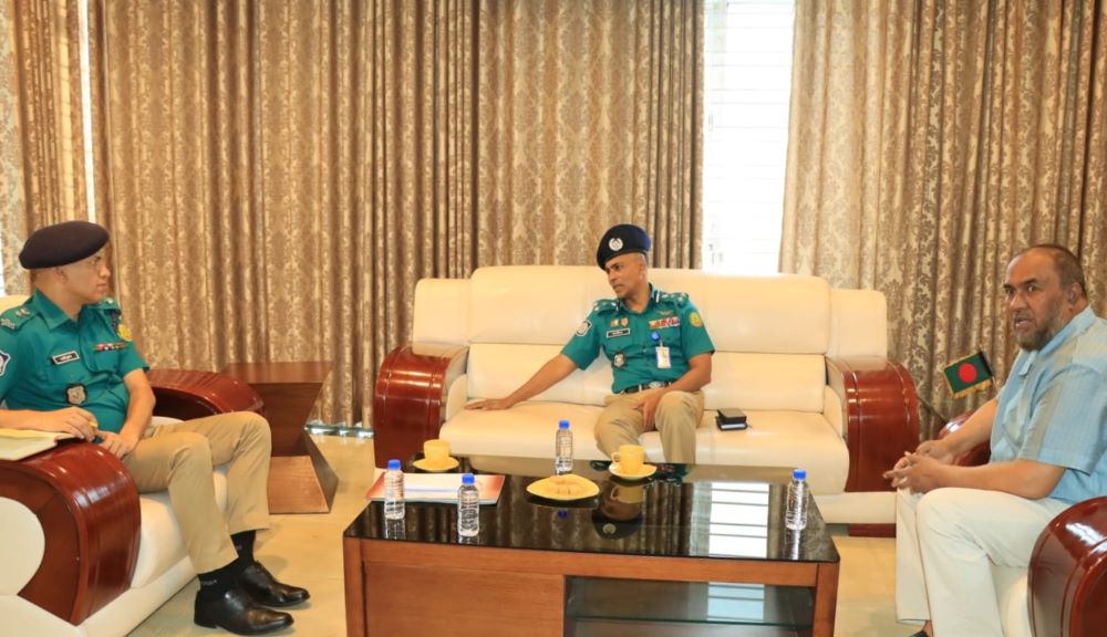 সিসিক প্রশাসক ও এসএমপি কমিশনারের মাদক ও আইনশৃঙ্খলা নিয়ে আলোচনা