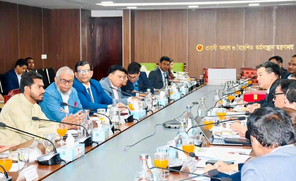 থাইল্যান্ডের বাংলাদেশী কর্মী নেওয়ার উদ্যোগ সানন্দে গ্রহণ করলেন আরিফ