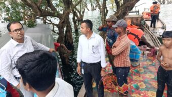 টাঙ্গুয়ার হাওরে ভ্রাম্যমাণ আদালত জরিমানা করেছে ৮টি ইঞ্জিনচালিত নৌকার