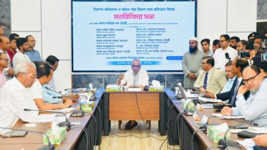দালালদের ফাঁদ প্রতিরোধে কঠোর পদক্ষেপের নির্দেশ প্রবাসী কল্যাণ মন্ত্রীর