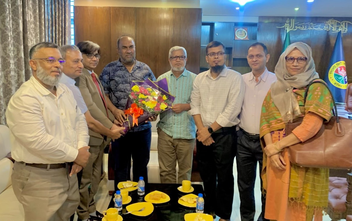 সিসিক প্রশাসকের সঙ্গে সিকৃবি উপাচার্যের সৌজন্য সাক্ষাৎ || সহযোগিতার আশ্বাস