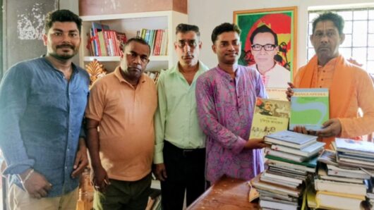 রবীন্দ্র চন্দ্র দাস গ্রন্থাগারে ‘বাংলাপিডিয়া’ ও ‘মুক্তিযুদ্ধের জ্ঞানকোষ’ উদ্বোধন