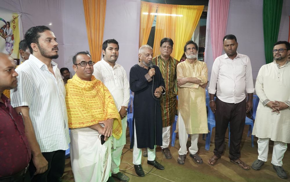 দুর্গাপূজা নির্বিঘ্ন করতে সরকার সর্বাত্মক সহযোগিতা দিয়েছে : সিলেটে প্রবাসী কল্যাণ মন্ত্রী